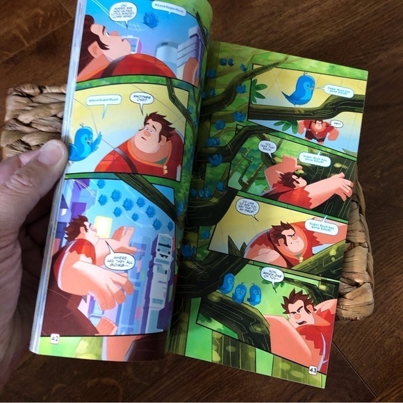 Disney Ralph Breaks the Internet, graphic Novel, paperback book - Picture 4 of 5